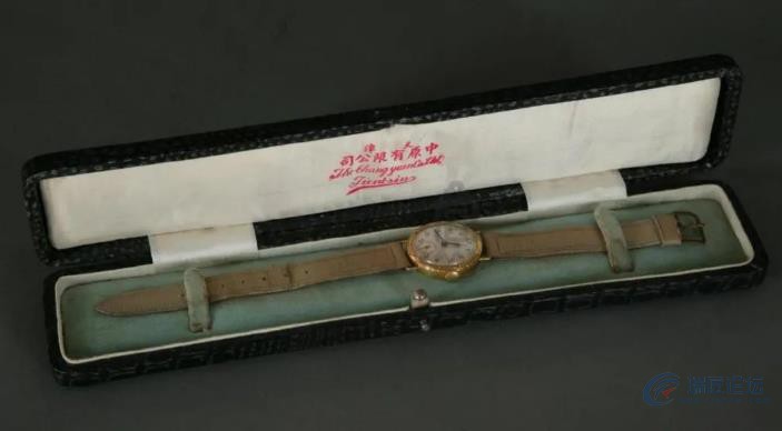 这个百达翡丽腕表属于什么年代？