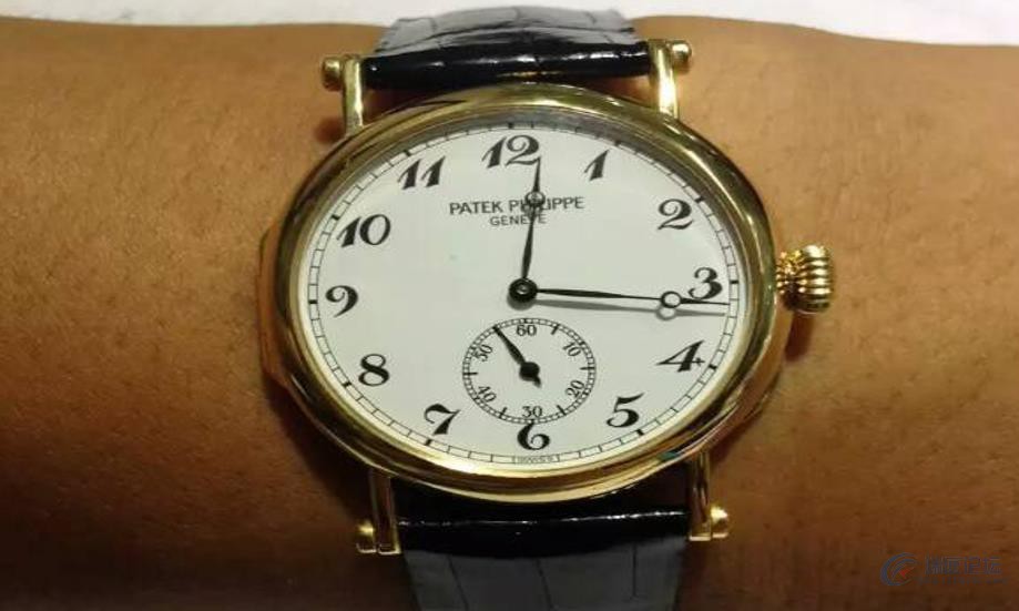 用了几年的百达翡丽18k金3960j腕表还能值多少钱？