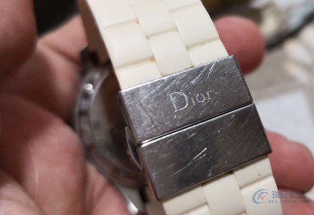 给女朋友送了一块迪奥 CHRISTAL CD114311手表