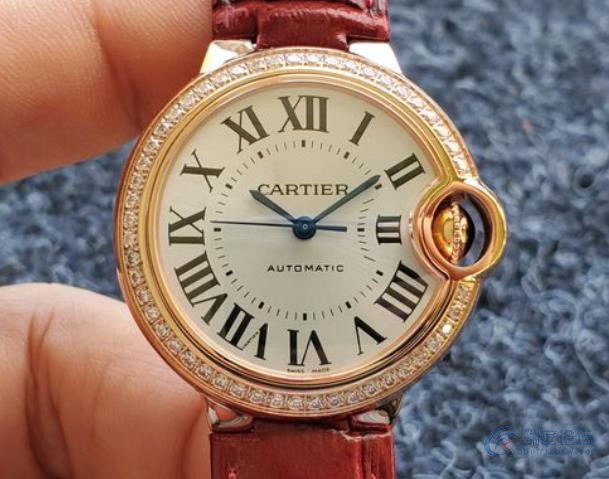卡地亚手表的金属表带应该怎样保养