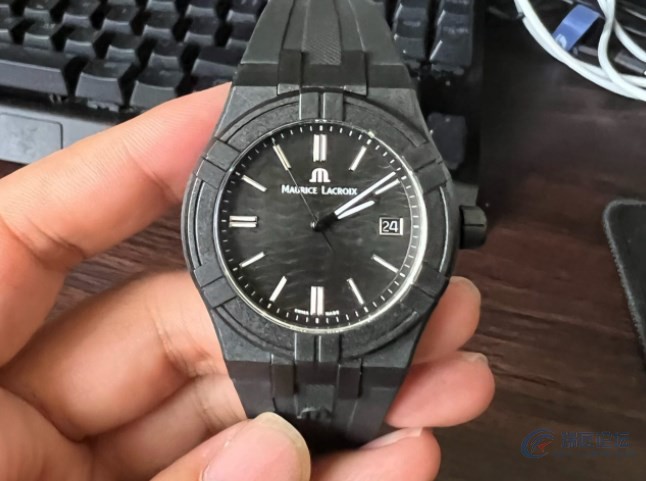 看看这块艾美手表是真还是假？
