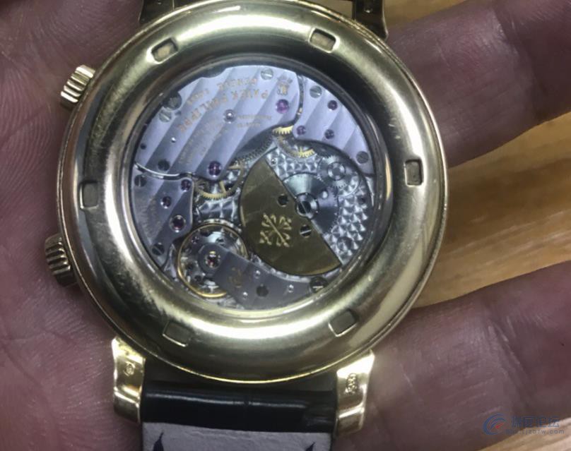 有幸获得一块百达翡丽手表，虽为二手，堪比最新