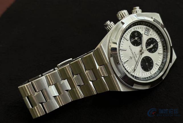 二手江诗丹顿熊猫盘手表为腕间增添一抹新意