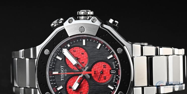 天梭motoGP限量款腕表，带你感受速度与激情的魅力