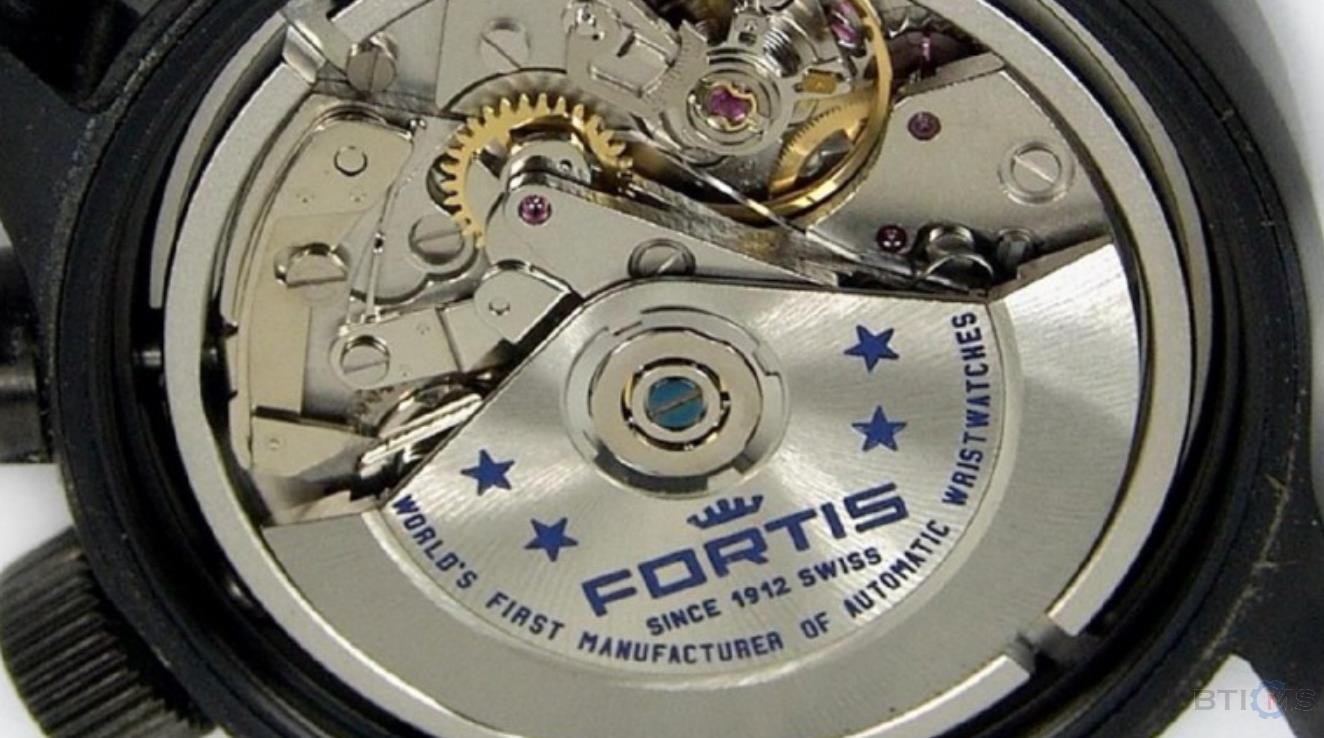 富利斯手表限量版--陨落的国际空间站